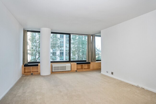 Building Photo - 155 N Harbor Dr