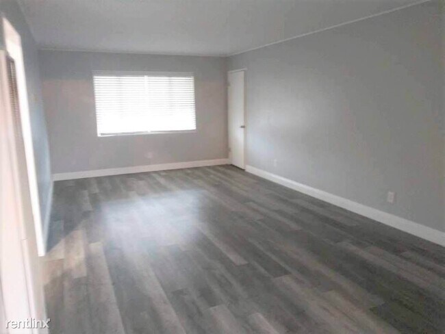 Building Photo - 2 br, 1 bath House - 2841 Elvyra Way