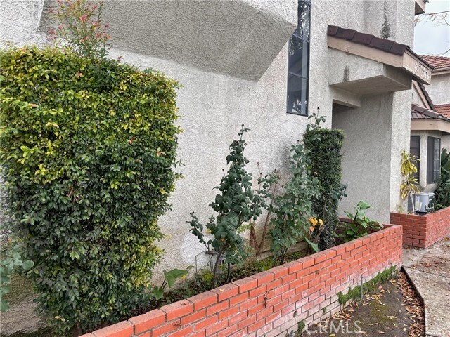 Building Photo - 544 N Orange Ave