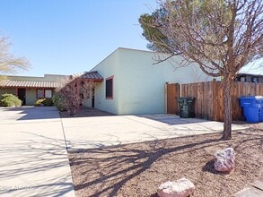 Building Photo - 4171 Calle Barona
