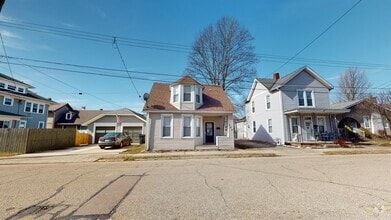 Building Photo - 209 N Sycamore St
