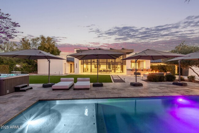 Foto del edificio - 6636 N 48th St