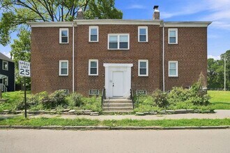Building Photo - 397 Catherine St