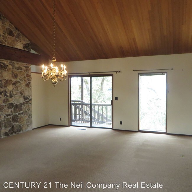 Building Photo - 4 br, 3 bath House - 780 SE Summit Dr