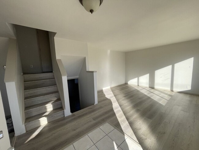 Foto del edificio - Beautifully Remodeled 3-Bedroom Home with Fenced Yard & Covered Parking