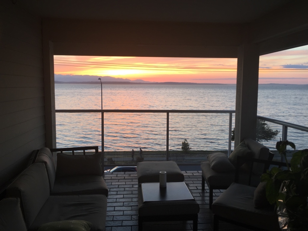 covered deck - 2108 Alki Ave SW