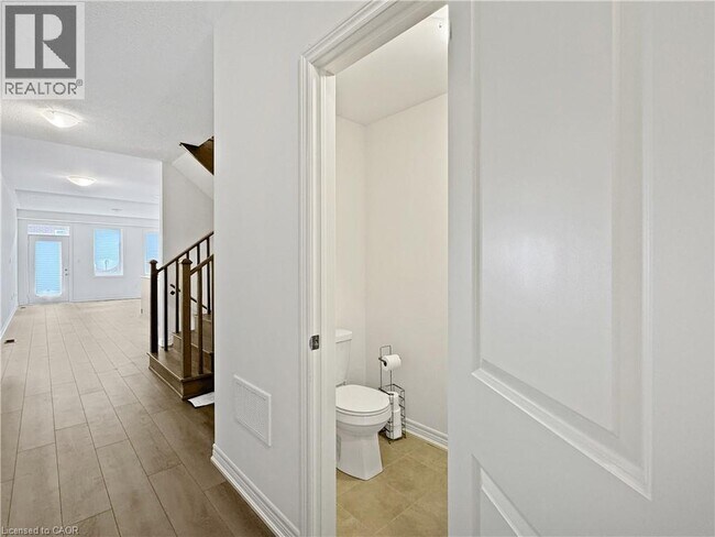 Photo du bâtiment - 82 Gledhill Crescent