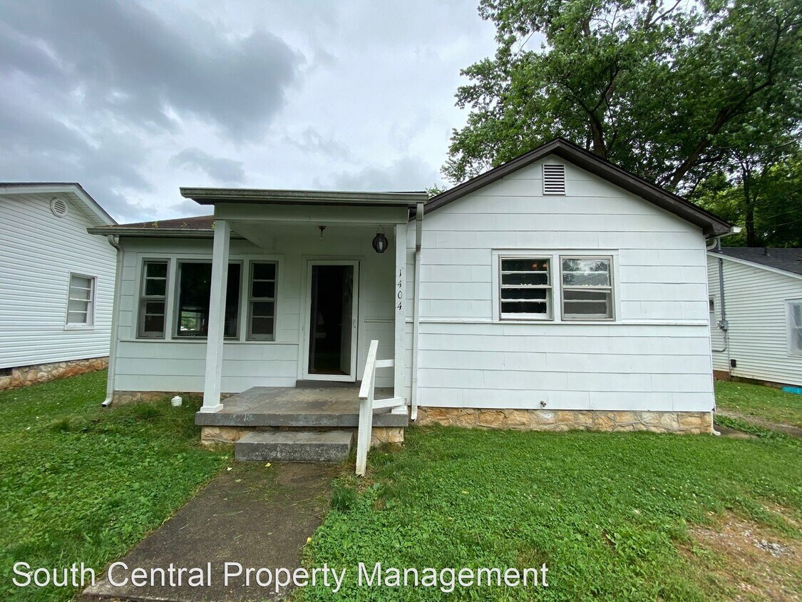 2 br, 1 bath House 1404 Collegeview Dr. House Rental in Bowling Green, KY