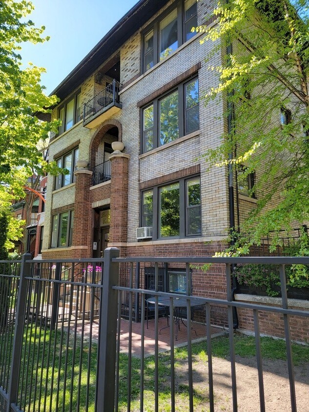 518 W Deming Pl Unit 1E, Chicago, IL 60614 Condo for Rent in Chicago