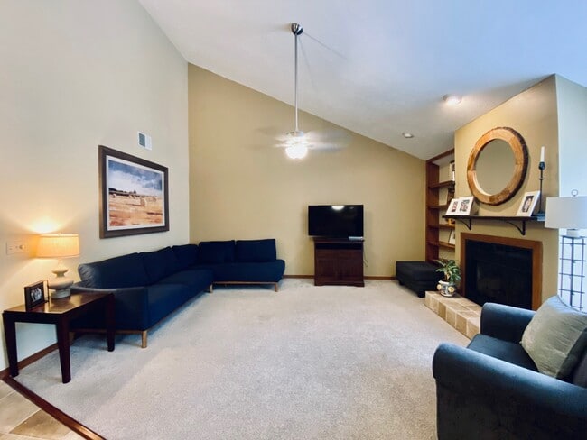 Building Photo - 11408 Galleria Dr