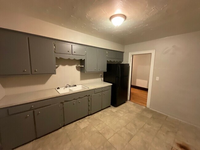 Foto del edificio - 4995 Turney Rd