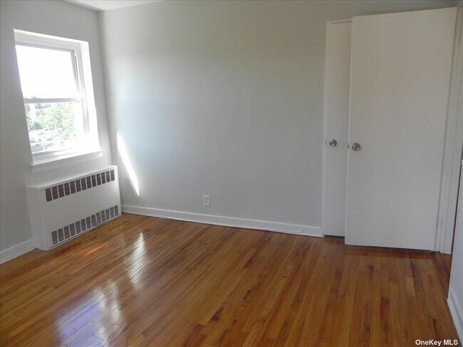 Building Photo - 40 Knightsbridge Rd