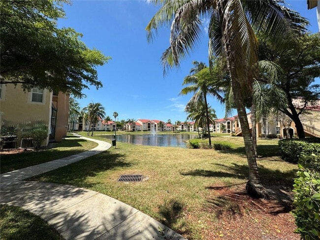 Foto del edificio - 2071 Renaissance Blvd