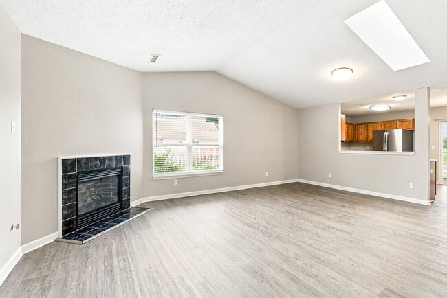 Building Photo - 1295 Spring Lake Dr