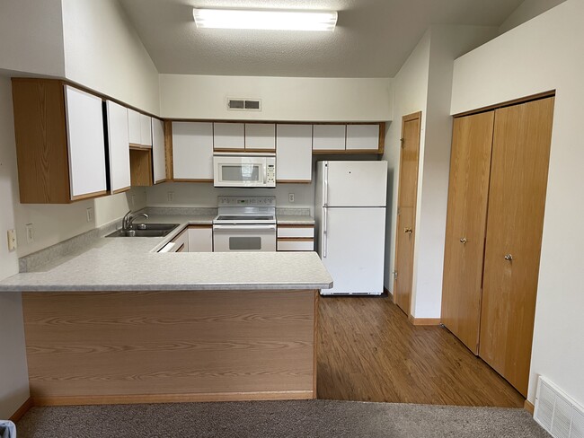 Photo - 2266 Holiday Rd Apartment