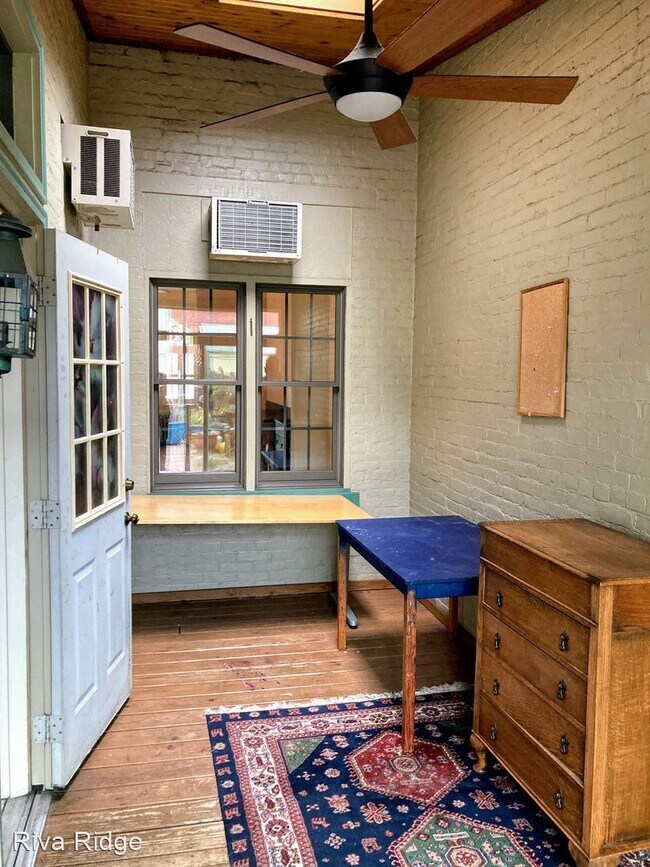 Foto del edificio - 4 br, 2 bath House - 2218 Jane Street