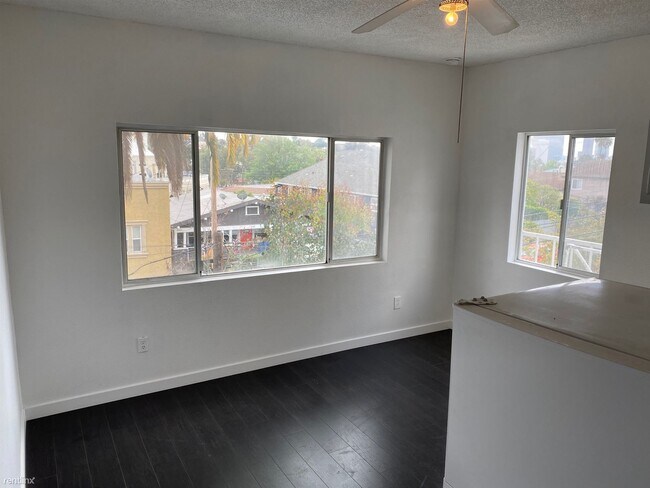 Building Photo - 1041 N Bonnie Brae St
