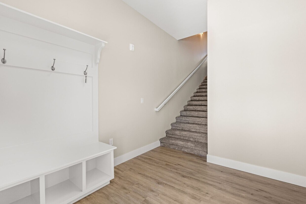 Foto principal - Stonecrest South STE 105 &amp; Unit 205