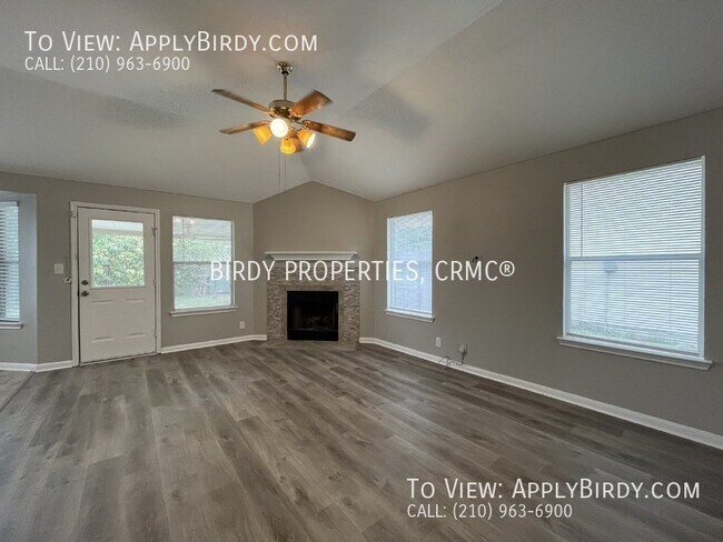 Foto del edificio - 6407 Castle View Drive
