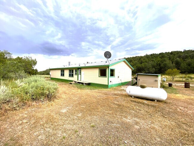 Building Photo - 27 Hillcrest Rd