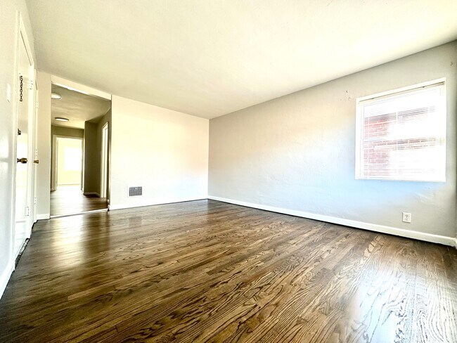 Foto del edificio - 5514 Chippewa St