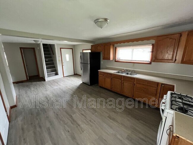 Foto del edificio - 825 W Highland Ave