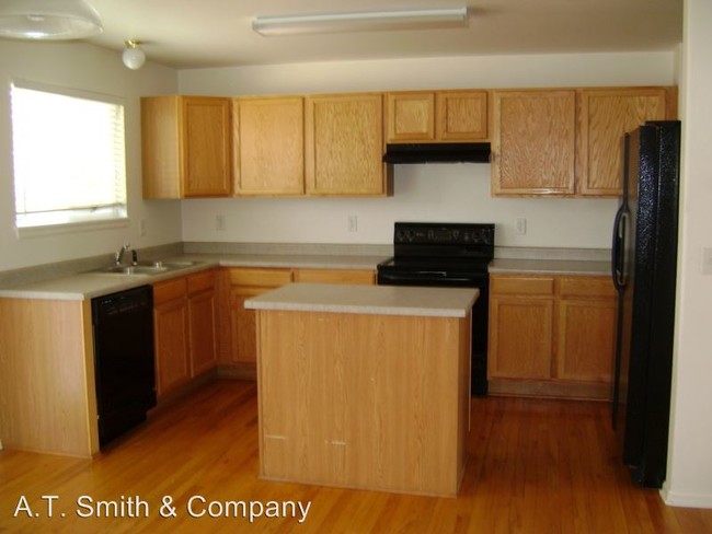Building Photo - 4 br, 2.5 bath House - 22974 E. Dorado Drive