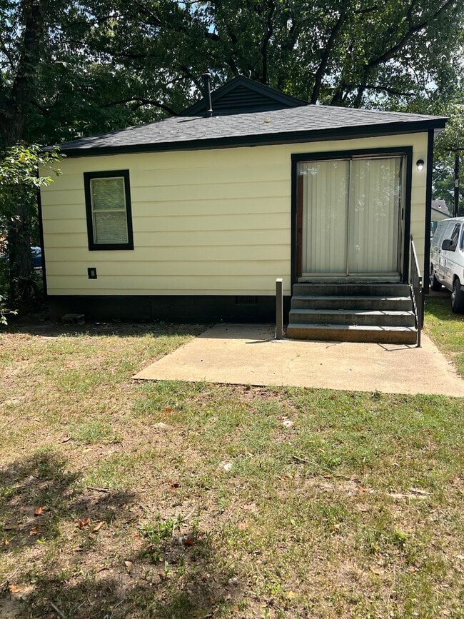 Photo - 2292 Redwood Ave (Memphis, TN) House
