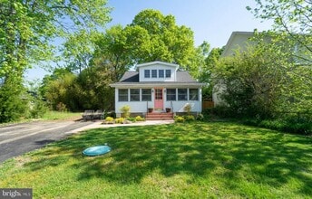 Building Photo - 206 Linden Ave
