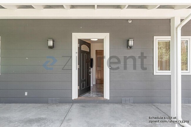 Building Photo - 731 Westminster Ln