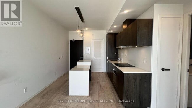 Building Photo - 16 Bonnycastle St