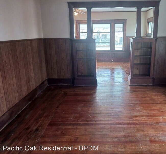 Building Photo - 3 br, 1 bath House - 408 South Canal St