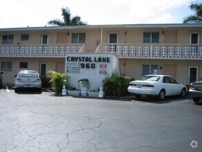 Building Photo - 960 Crystal Lake Dr