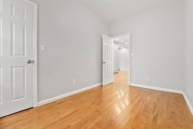 Foto del edificio - 142 West Side Ave