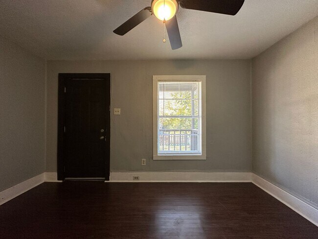 Foto del edificio - 908-912 S 19th Street