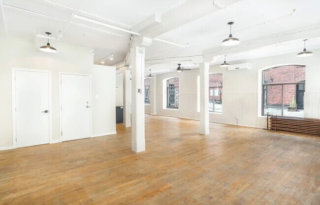 Building Photo - 112 Rue Mcgill