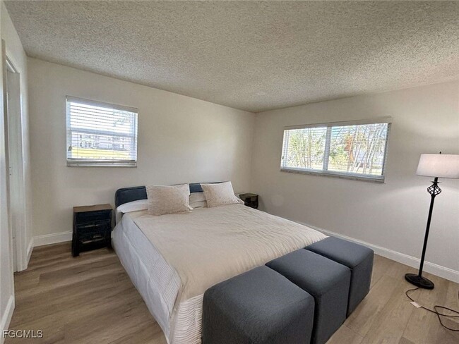 Foto del edificio - 180 Turtle Lake Ct