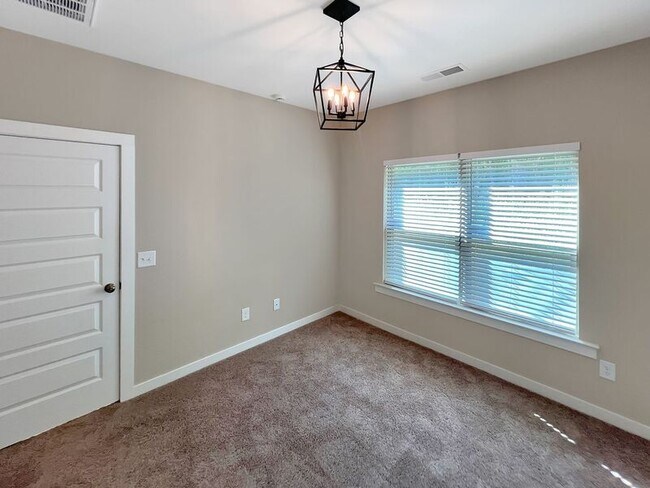 Foto del edificio - 77 River Birch Ln