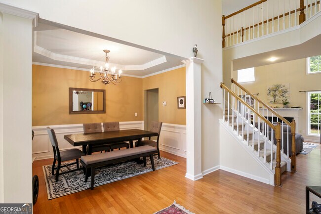 Building Photo - 1360 Silvergate Dr