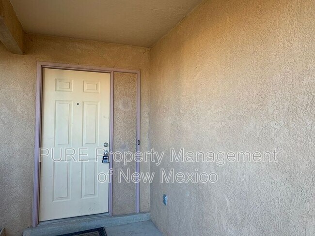 Building Photo - 4556 Platinum Dr NE