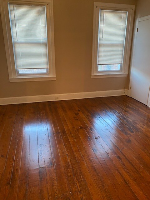 Foto del edificio - 1914 E Hazzard St