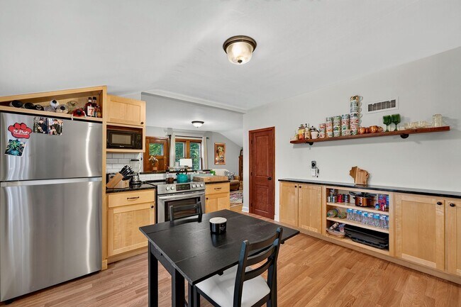Foto del edificio - 1424 N 70th St