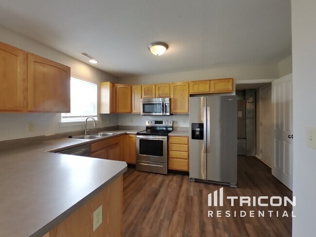 Foto del edificio - 9710 Treyburn Green Way