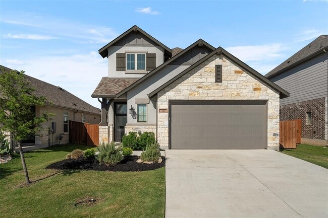 Building Photo - 121 Rangel Dr