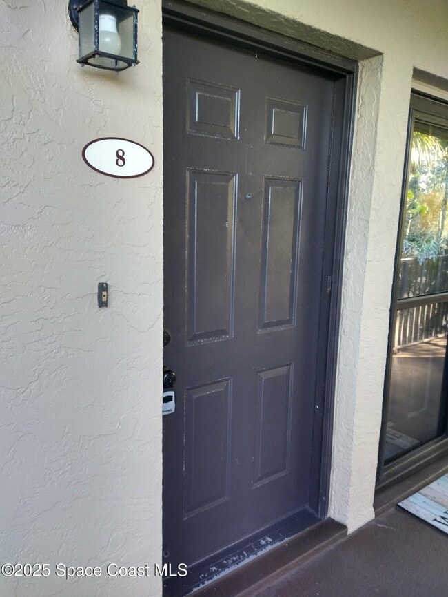 Foto del edificio - 1020 Pine Tree Dr