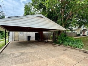 Building Photo - 408 NW 5th St Building Photo - 408 NW 5th St