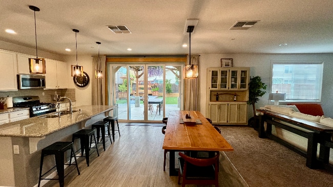 Building Photo - 8809 Polka Way