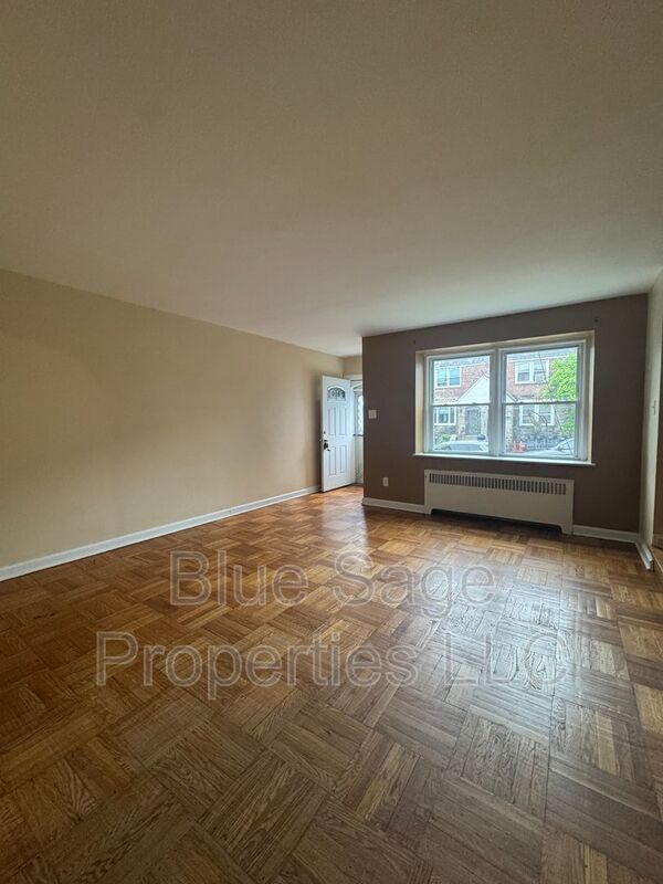 Foto del edificio - 6829 Clover Ln
