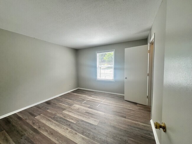 Foto del edificio - 1424 Nottingham Rd
