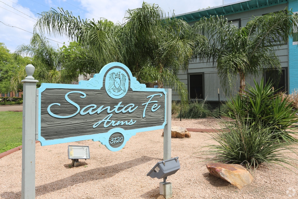 Primary Photo - Santa Fe Arms